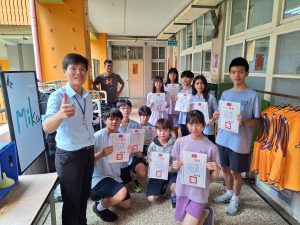 114學年度英語音樂劇比賽頒獎代表照片