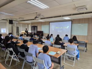 114-2 輔導室與學習中心 小義工培訓代表照片