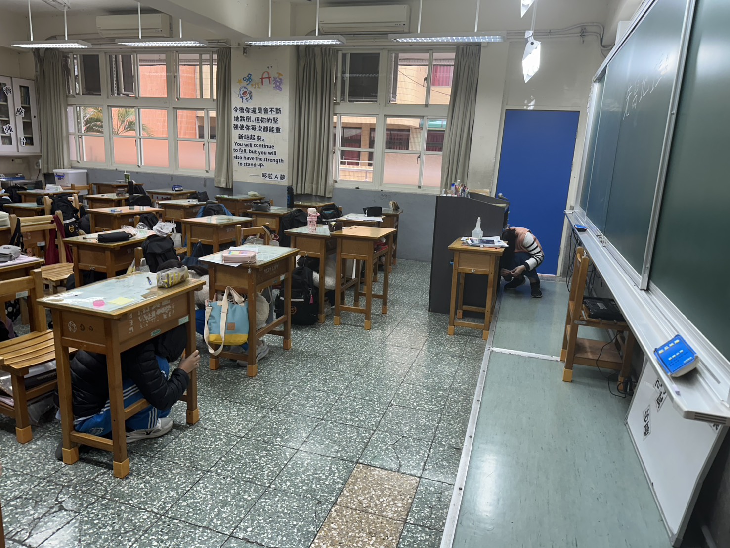 全校複合式防災演練_260315_教室內3